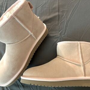 BRAND NEW Koolaburra by Ugg Soft Pink mini kool boot booties size 8 / 39